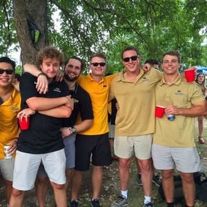 Meet your Posher, Brandon